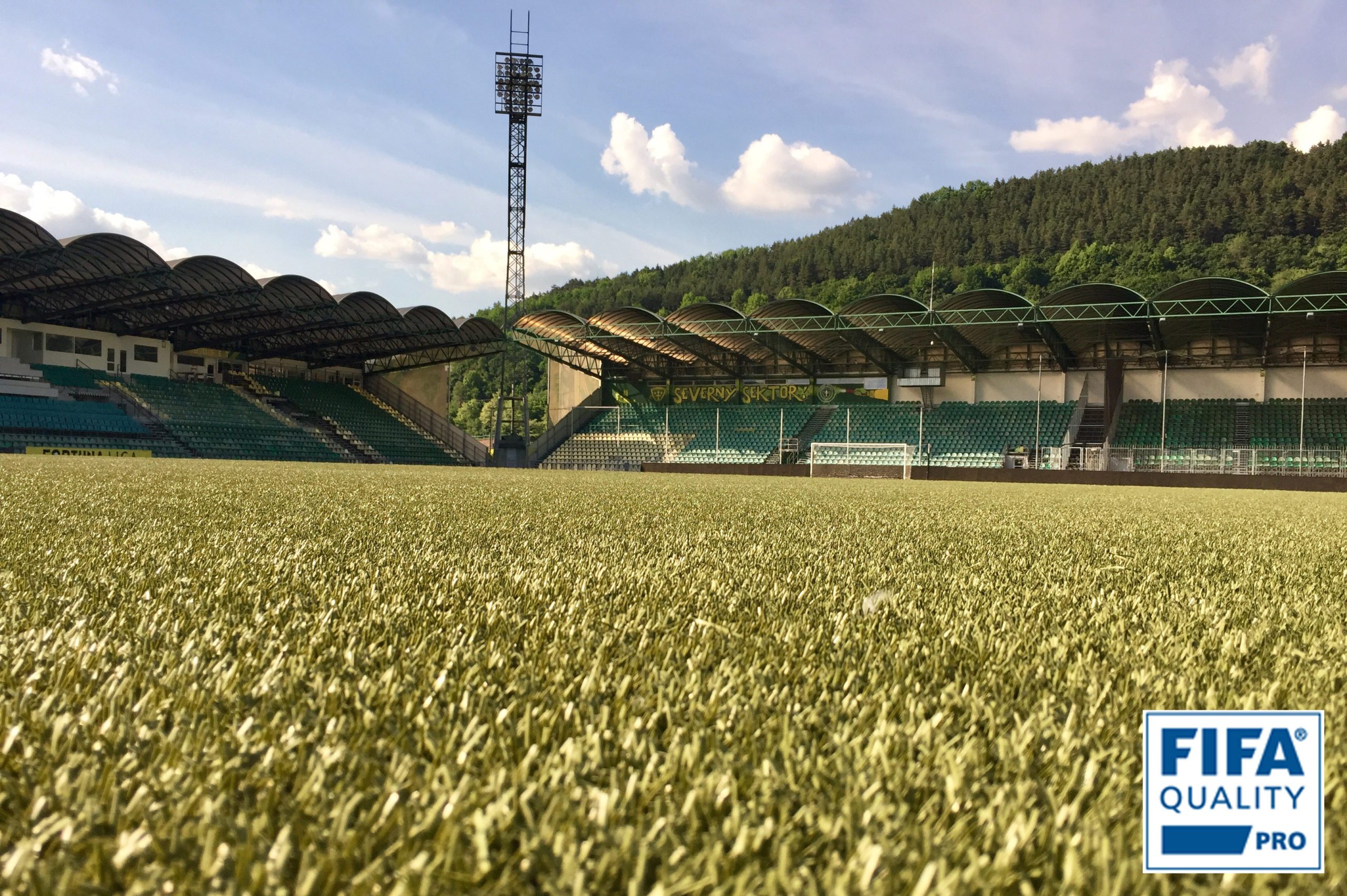 gazon synthétique football / gazon artificiel football, Programme qualité de la FIFA : la certification la plus importante pour les gazons synthétique (2)