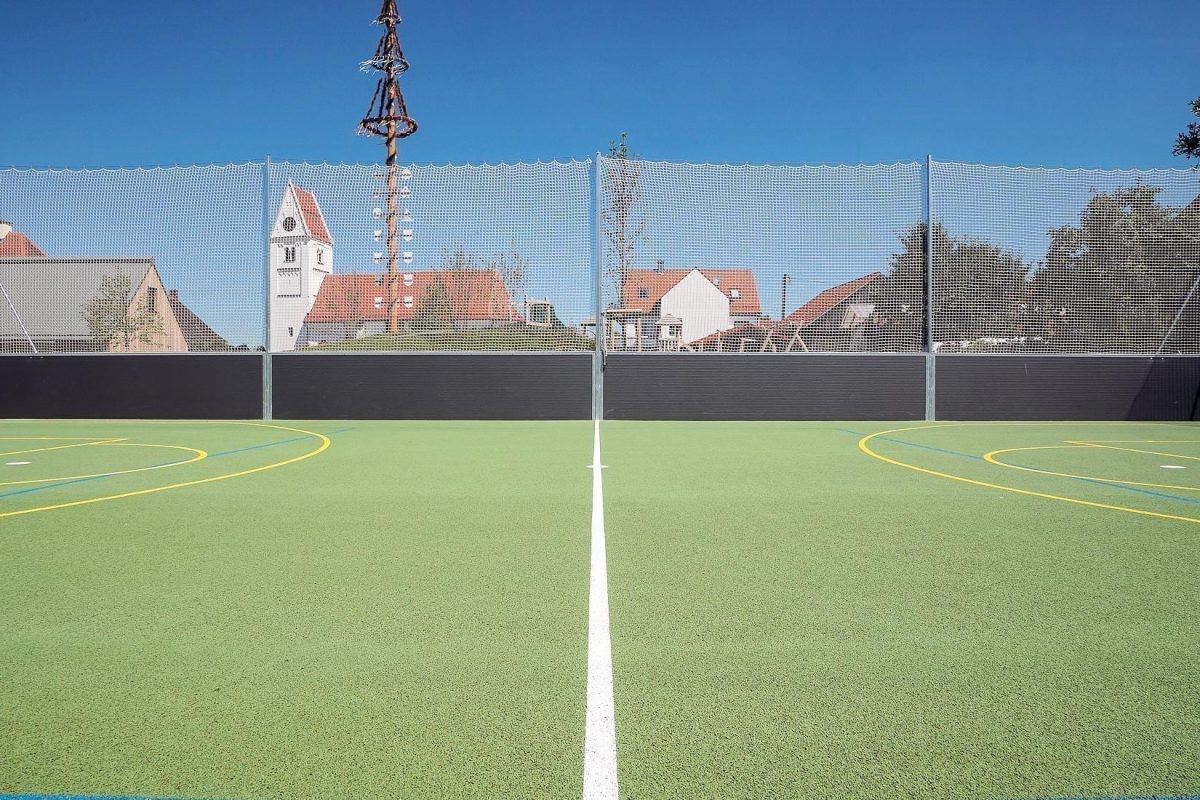 LA POLYPLAY ARENA COMME LIEU DE RENCONTRE